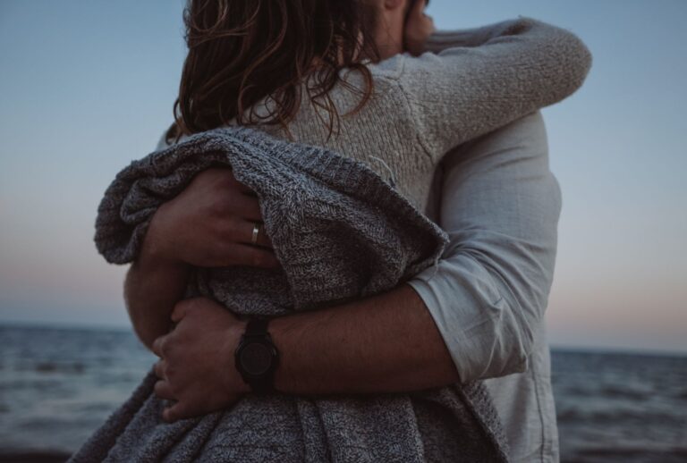 Read more about the article Why You Feel Disconnected in Your Marriage (Even When Nothing Is “Wrong”)
